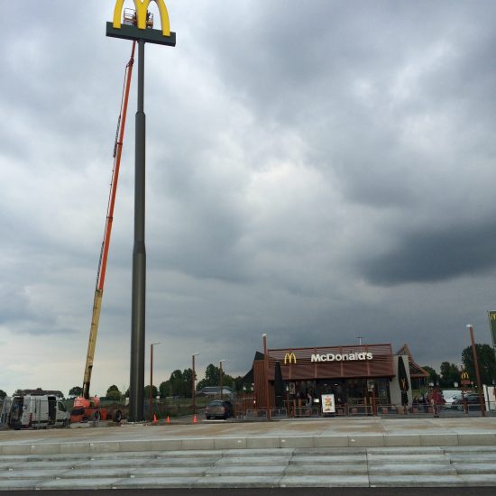 Paalfundatie ankerkooi bij Mc Donalds