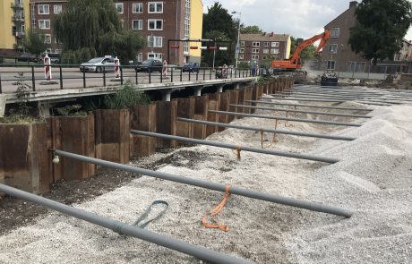 Stalen damwand aanbrengen in Moddermanstraat Amsterdam