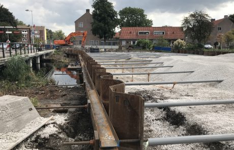 Stalen damwand aanbrengen in Moddermanstraat Amsterdam