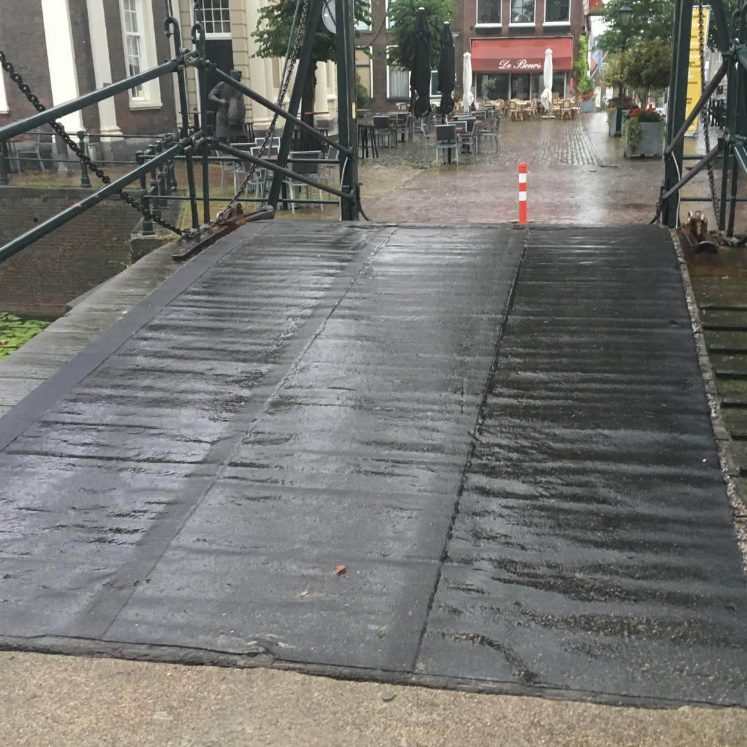 Onderhoud brug in Schiedam